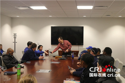 【新春走基层】“去中国，看看他们怎么做的”——福耀集团美国工人的中国春节之旅